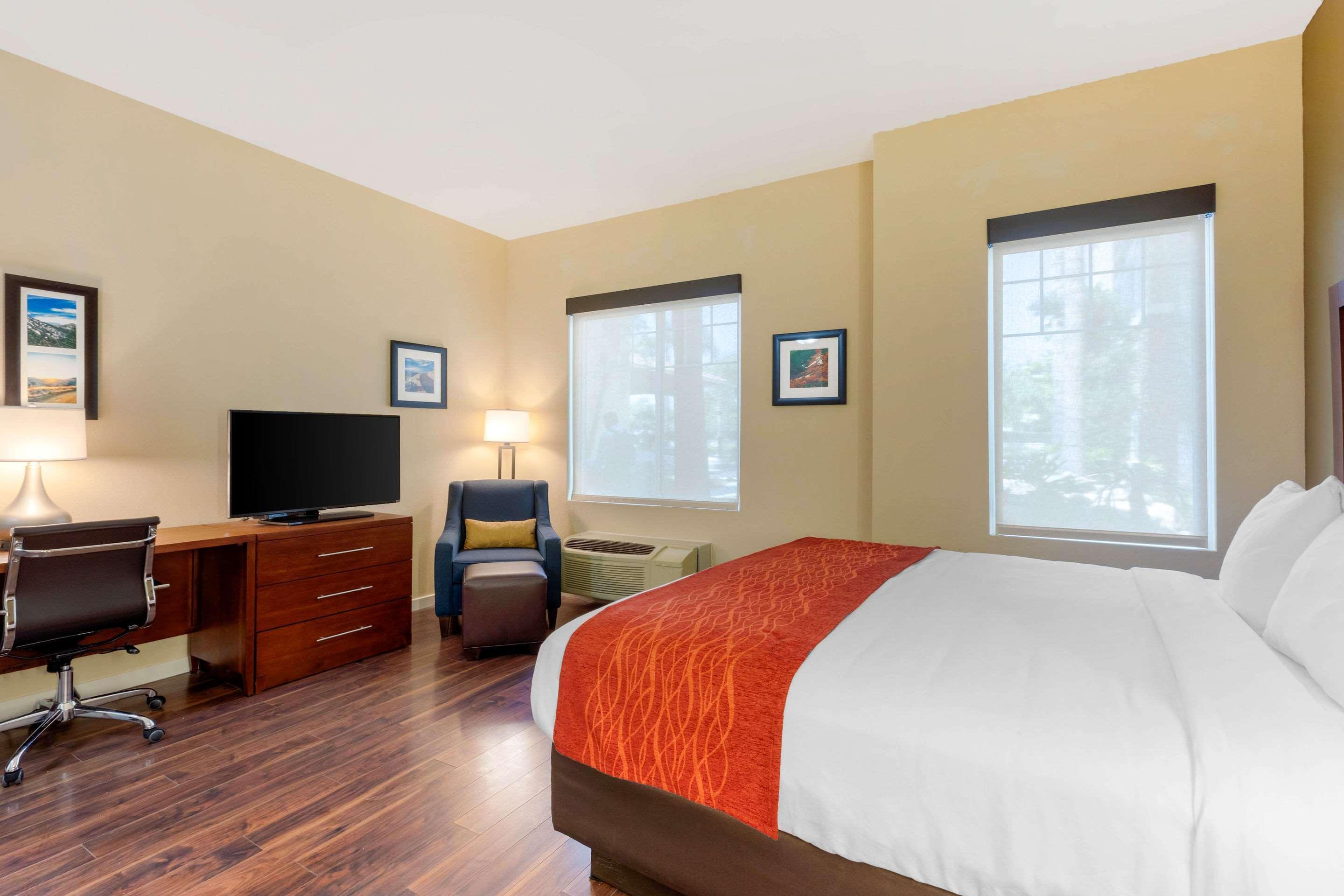 Comfort Inn & Suites Near Ontario Airport Kültér fotó