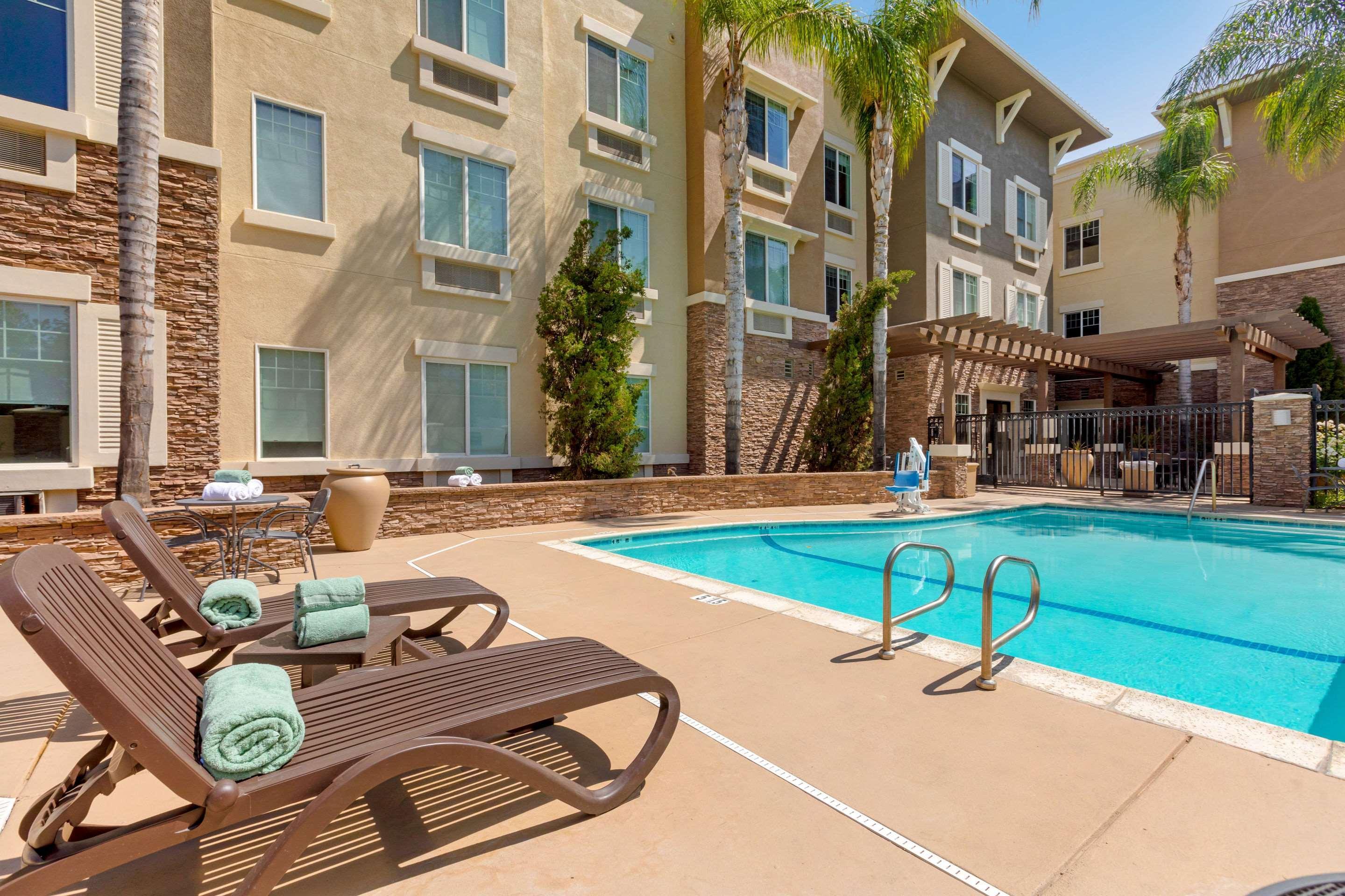 Comfort Inn & Suites Near Ontario Airport Kültér fotó