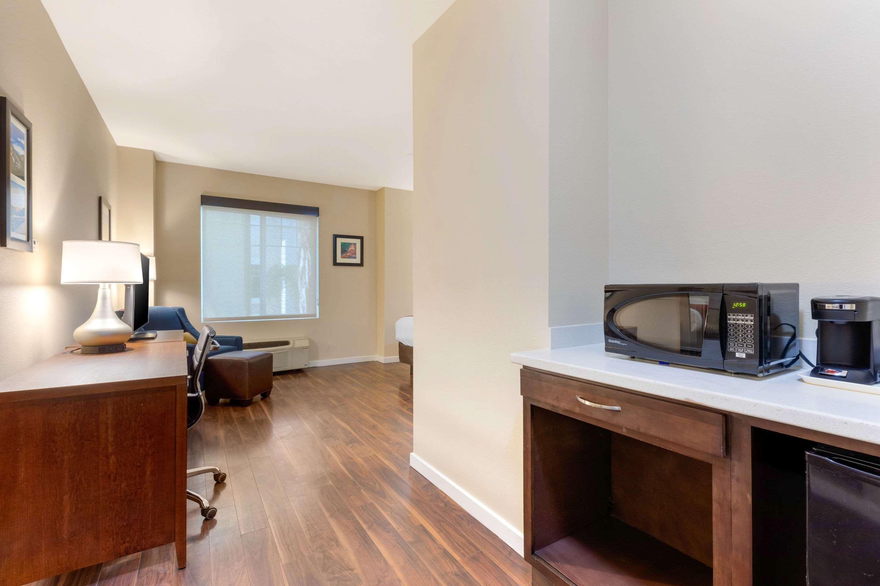 Comfort Inn & Suites Near Ontario Airport Kültér fotó