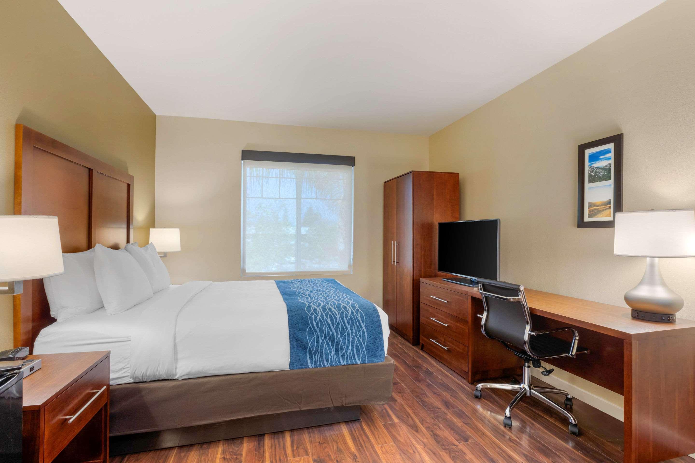 Comfort Inn & Suites Near Ontario Airport Kültér fotó