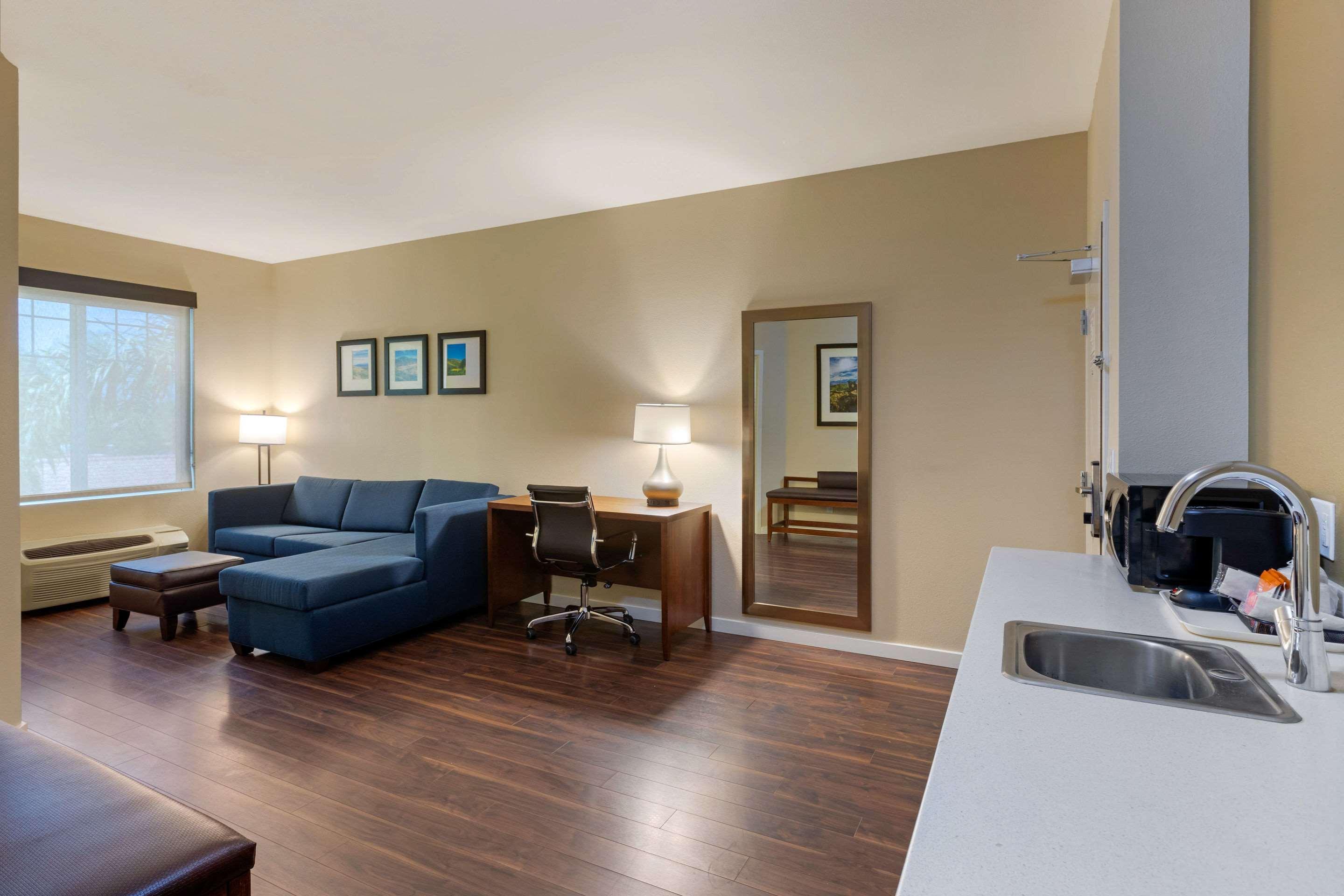 Comfort Inn & Suites Near Ontario Airport Kültér fotó