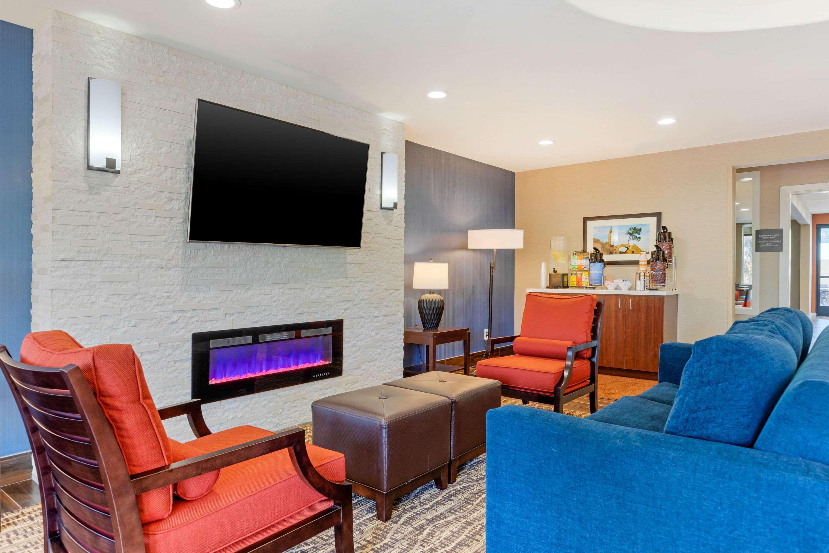 Comfort Inn & Suites Near Ontario Airport Kültér fotó