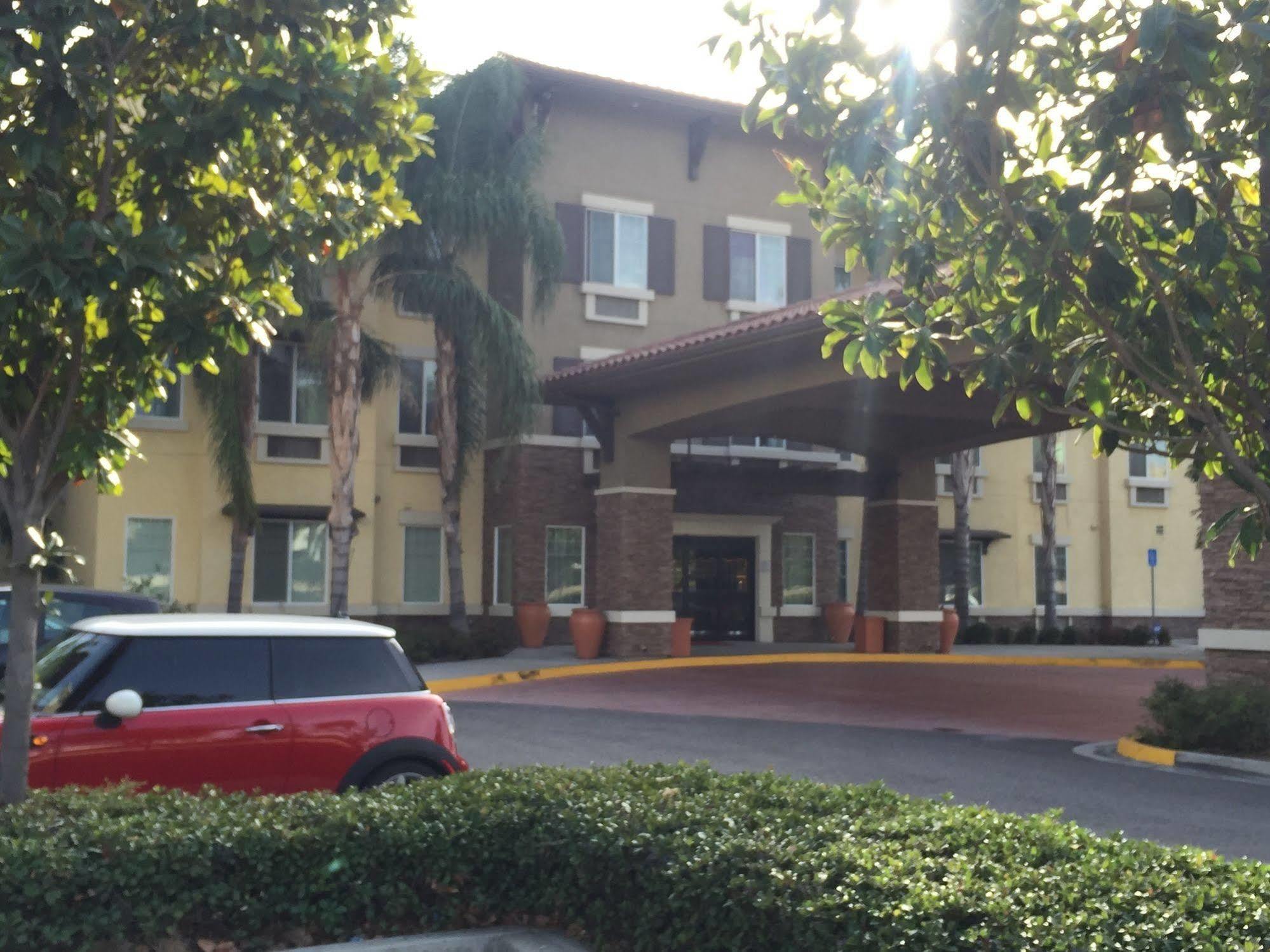 Comfort Inn & Suites Near Ontario Airport Kültér fotó
